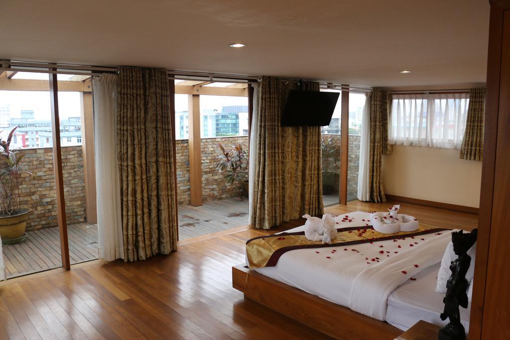 Queen'S Park Hotel Янгон Экстерьер фото