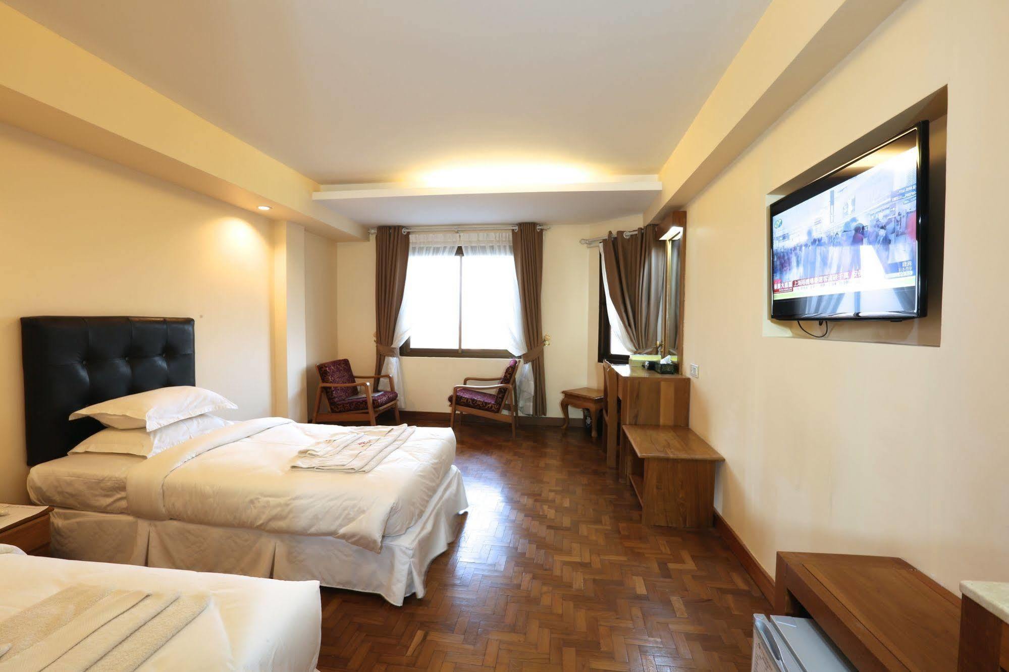 Queen'S Park Hotel Янгон Экстерьер фото